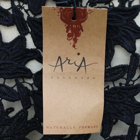 NWT - ARIA HANDMADE - LACE OVERLAY - Picture 2 of 7